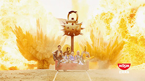 日清「生まれ変わったカレーメシ」